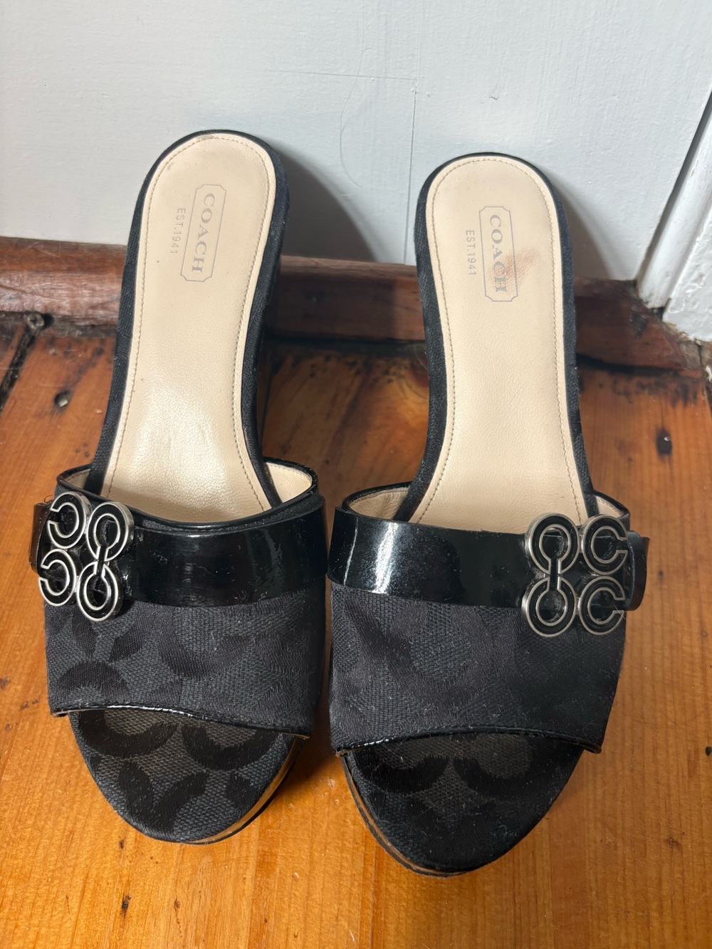Coach Y2K Geri Signature C Black Leather Slip On Wedge Heel Sandals, Size 7
